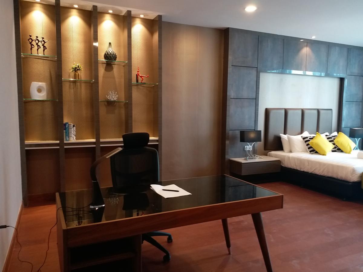 Jb City Paragon Serviced Apartment ยะโฮร์บาห์รู ภายนอก รูปภาพ